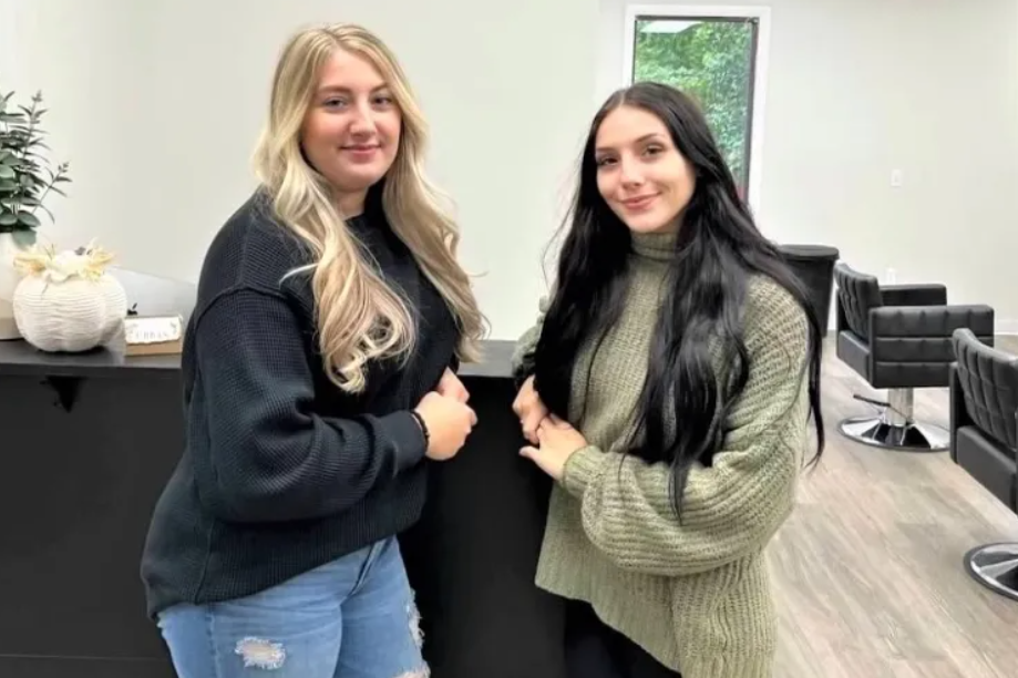 Sisters Open Salon